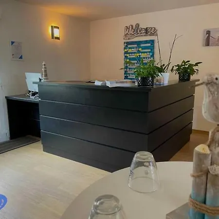 Appartement 3 Etoiles - Piscine - Ccbbcgf